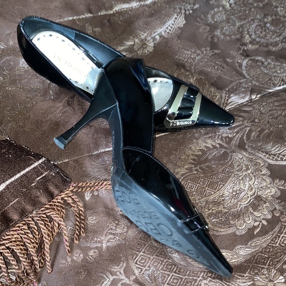 BCBG shoes - Picture 4 of 4
